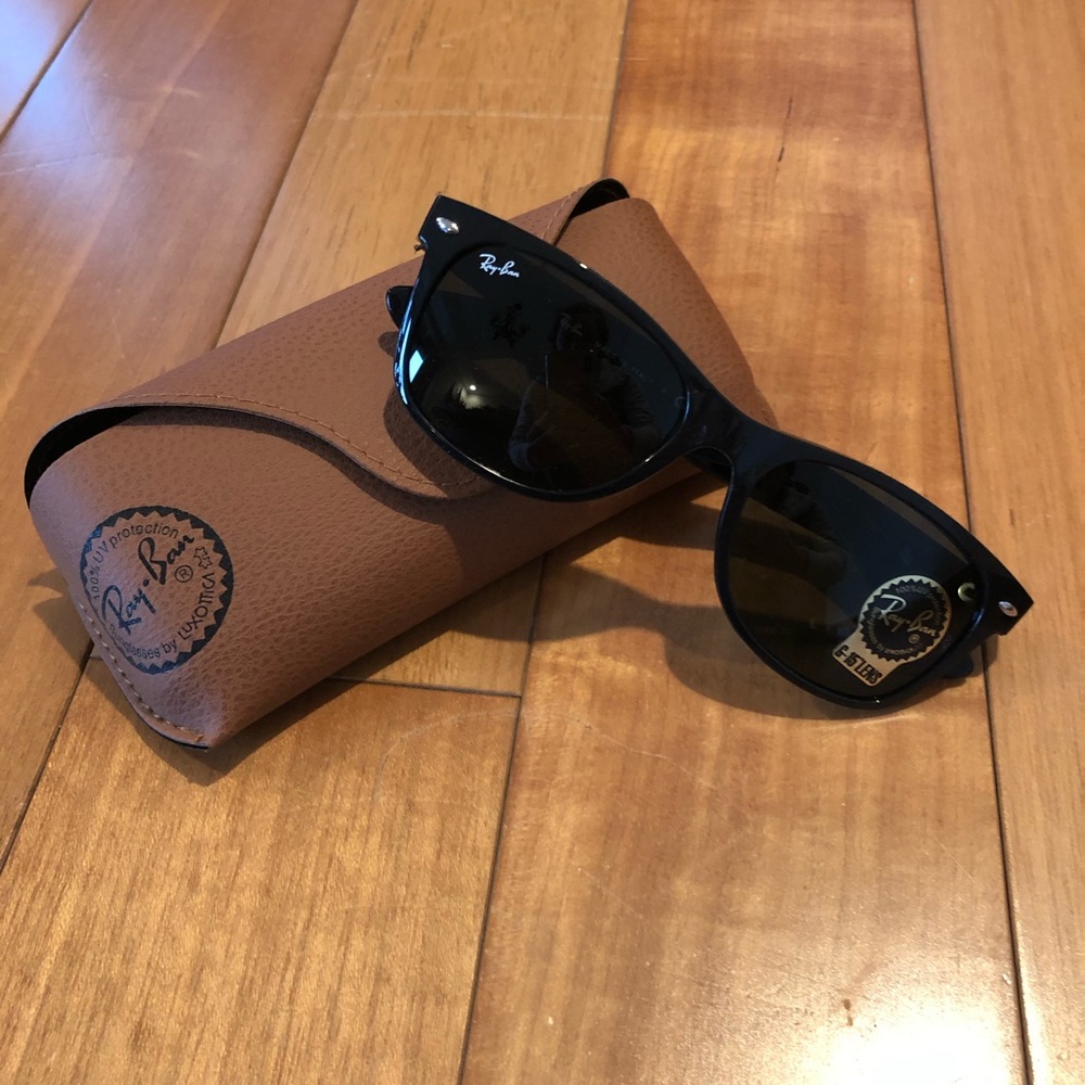 NWT RAY-BAN NEW WAYFARER 901L